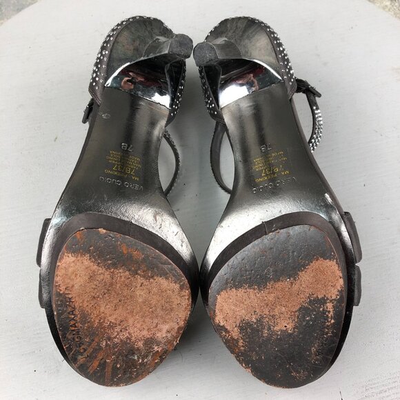 BCBGMaxAzria Women's Size 7B Peeking Grey Silver Fabric Embellished Heels - Picture 10 of 15